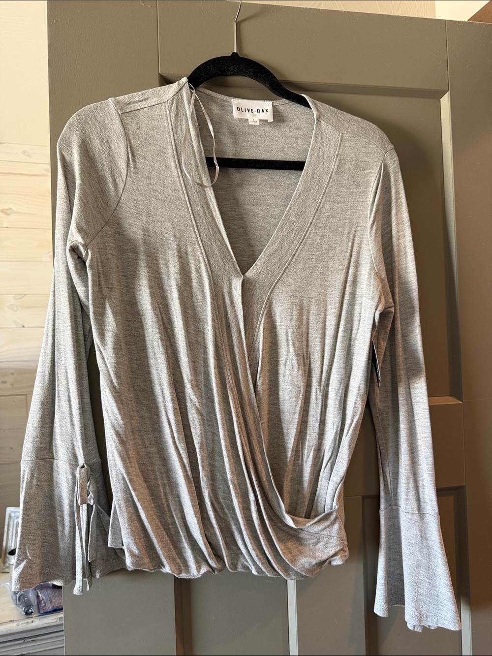 Olive & Oak Light Gray Wrap-Front Long Sleeve Top